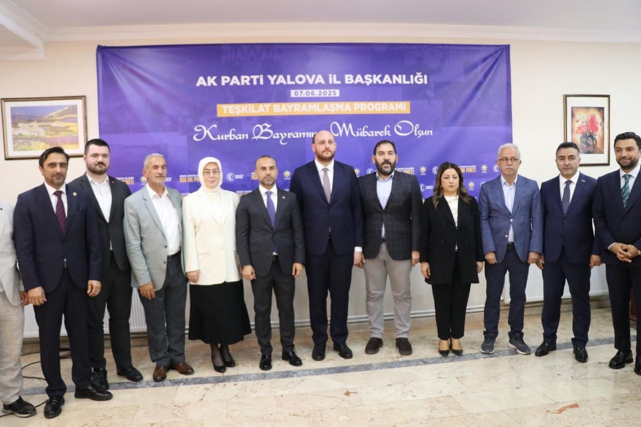 AK Parti Genel Başkan Yardımcısı Büyükgümüş, Yalova’da partisinin bayramlaşma programına katıldı 