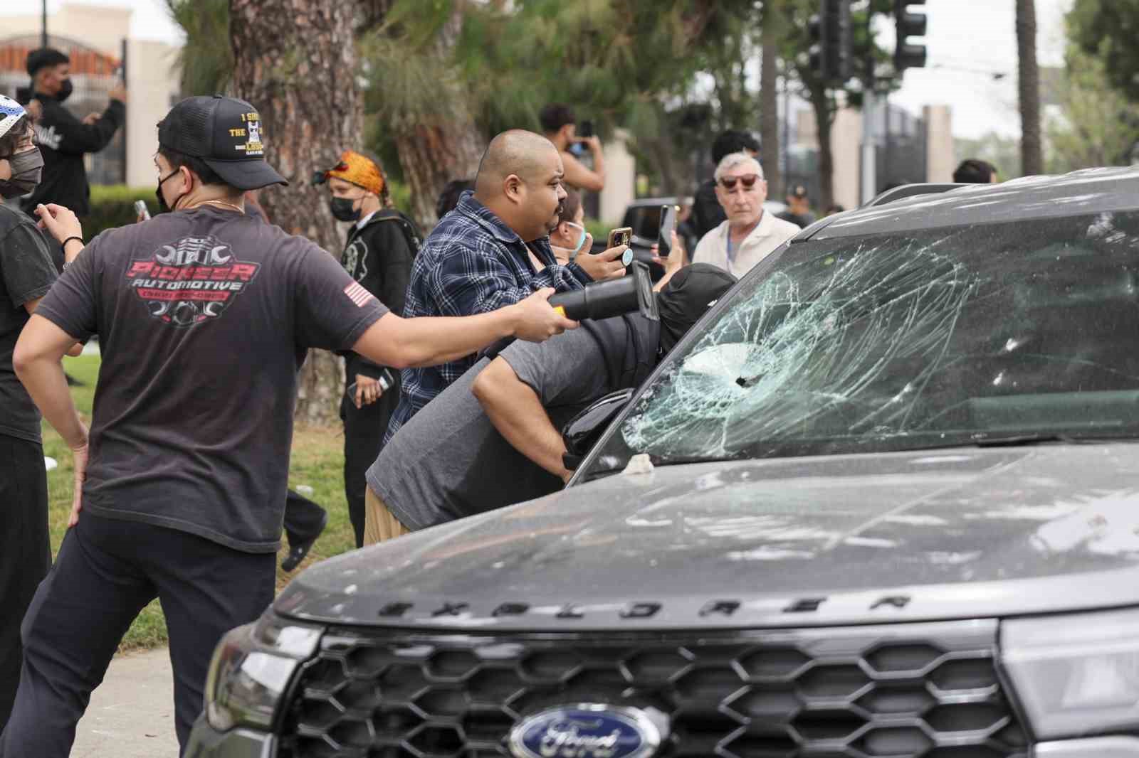 Los Angeles’taki göçmen protestoları şiddetleniyor: 2 bin Ulusal Muhafız görevlendirildi 