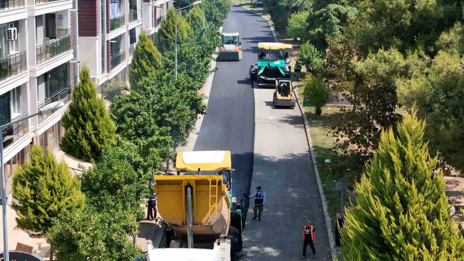Büyükşehir’in yol çalışmaları devam ediyor 