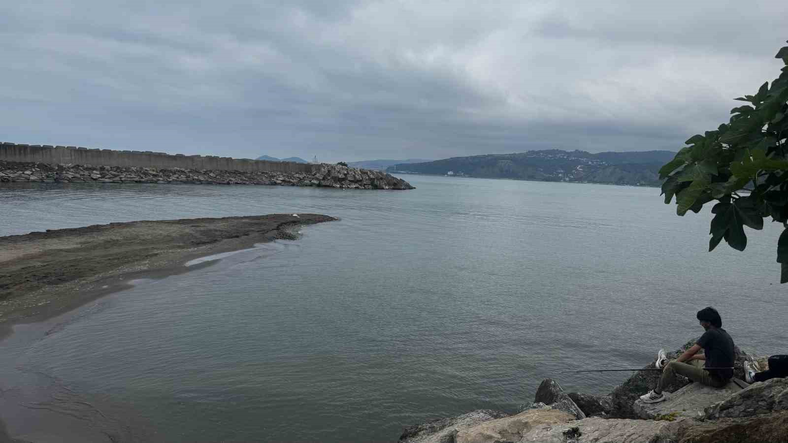 Boğulma vakalarının önüne geçmek için o bölgede sezon boyu denize girmek yasaklandı 