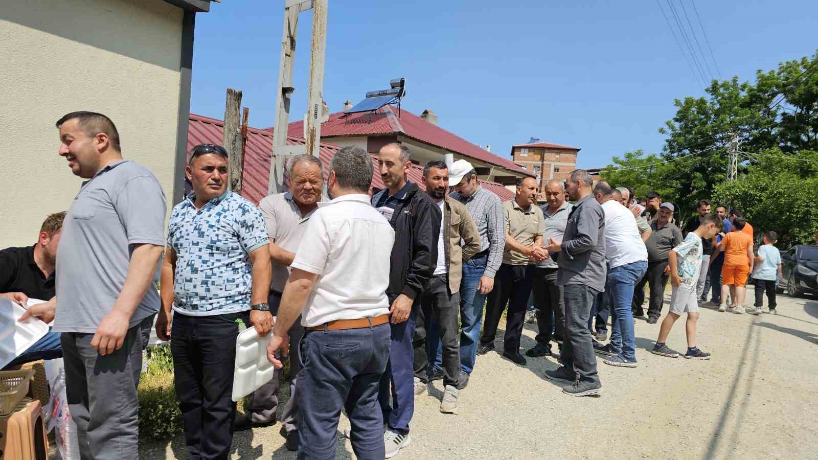 Boyabat Çattepe’de yıllardır süren bayram geleneği 