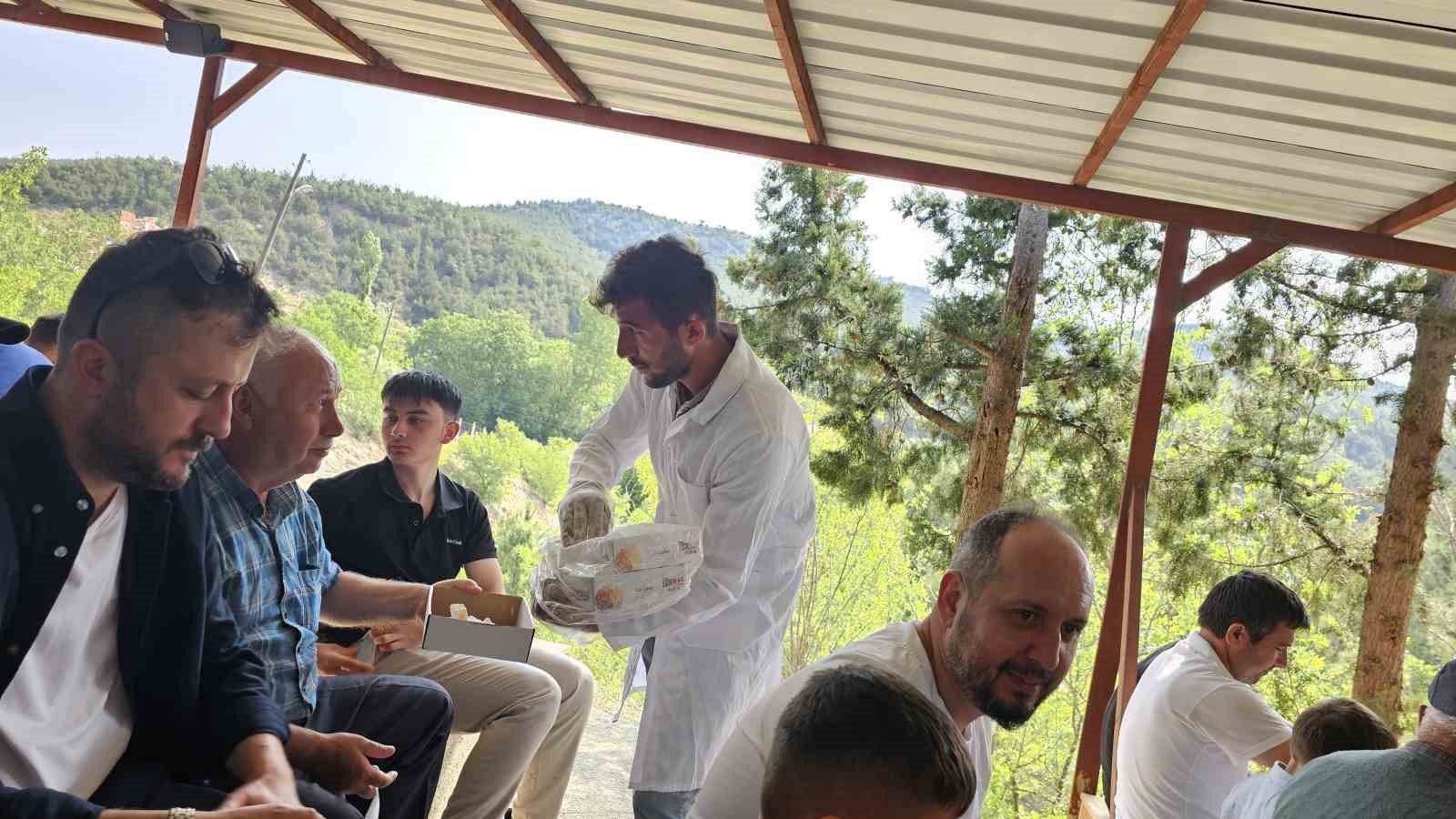 Boyabat Çattepe’de yıllardır süren bayram geleneği 