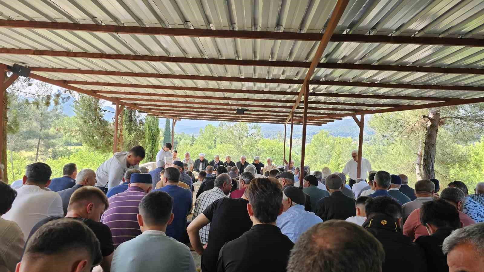Boyabat Çattepe’de yıllardır süren bayram geleneği 
