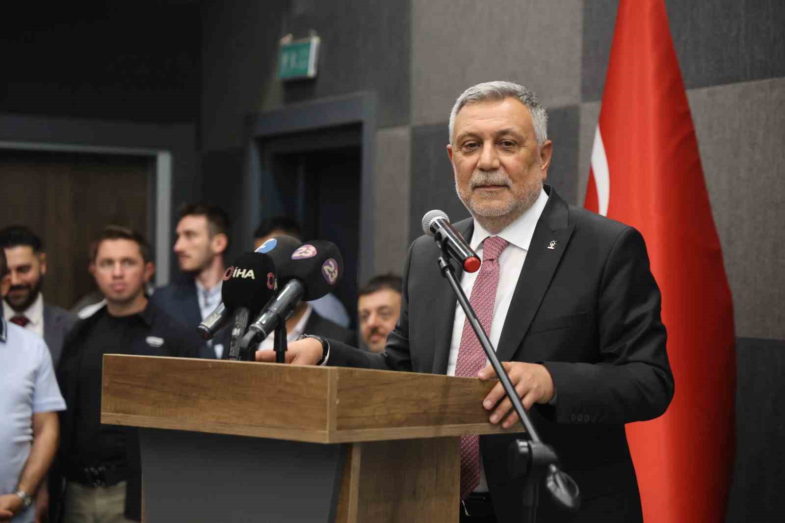 AK Parti Elazığ teşkilatında bayramlaşma 