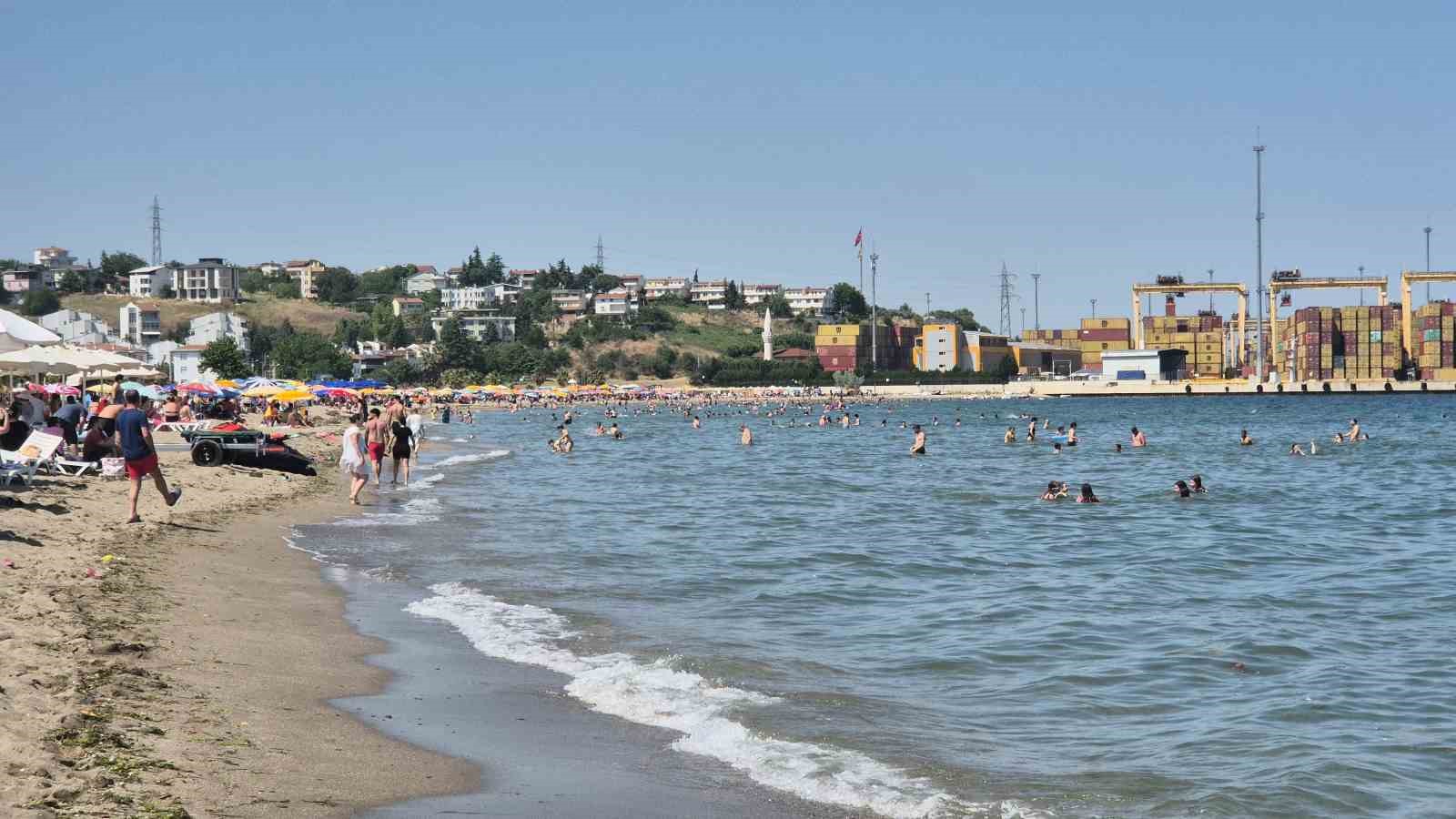 Tekirdağ’da bayramda plajlar doldu taştı 