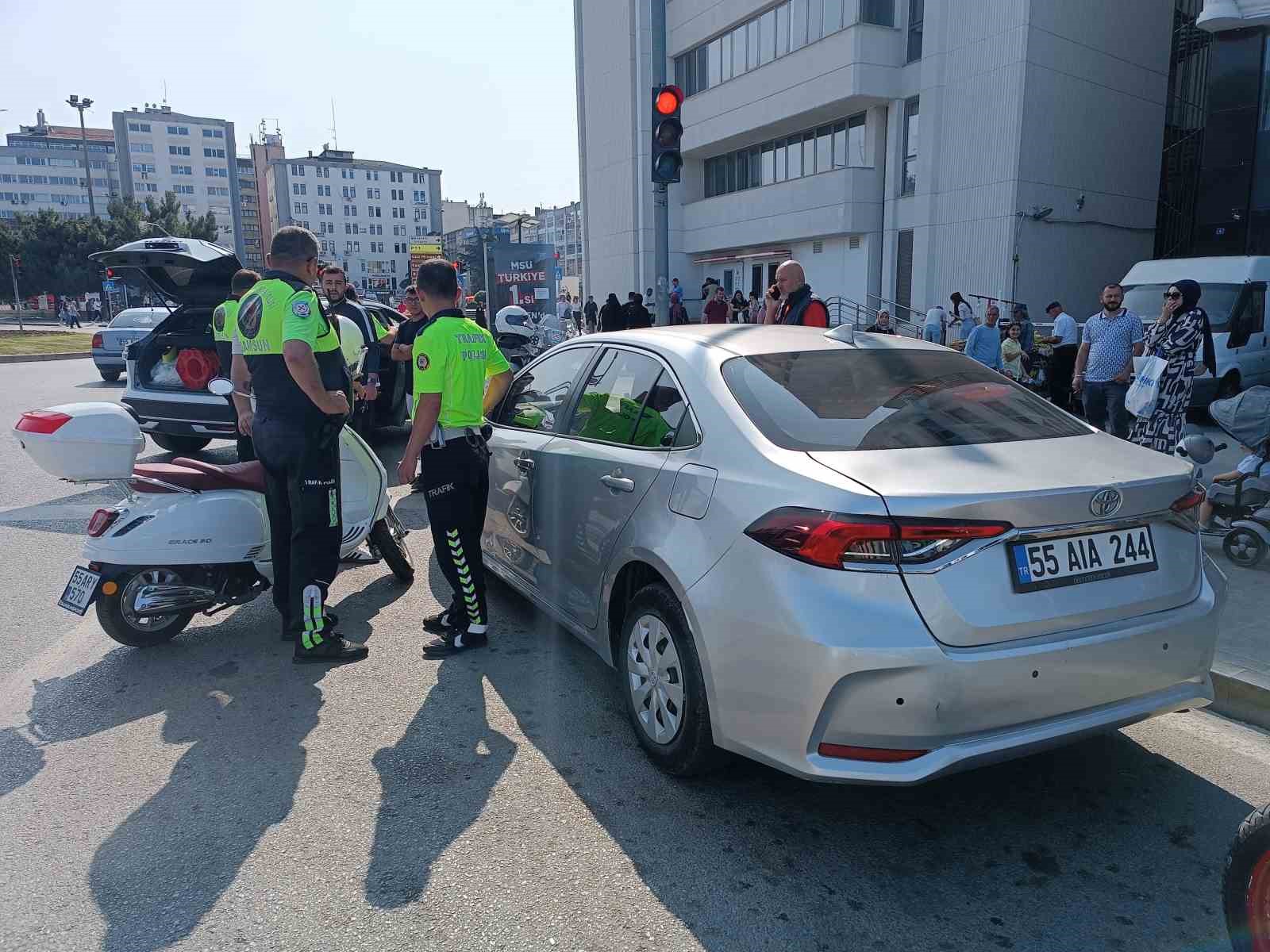 Samsun’da otomobil ile motosiklet çarpıştı 