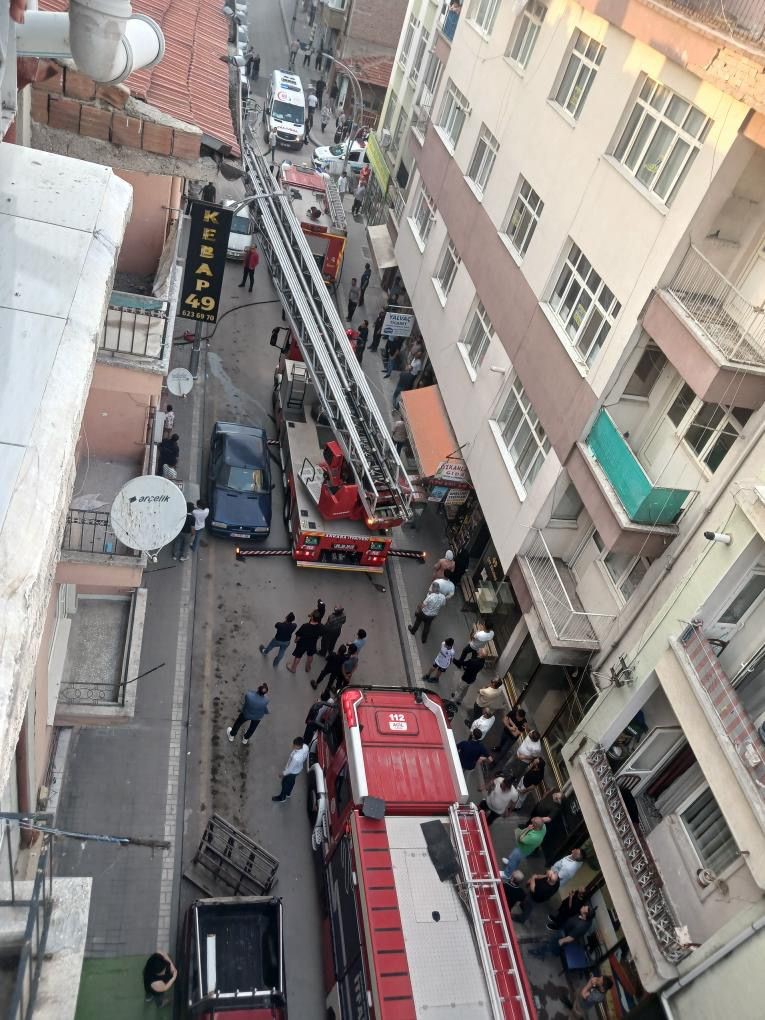 Ankara Polatlı’da bina yangını: Mahsur kalanlar var