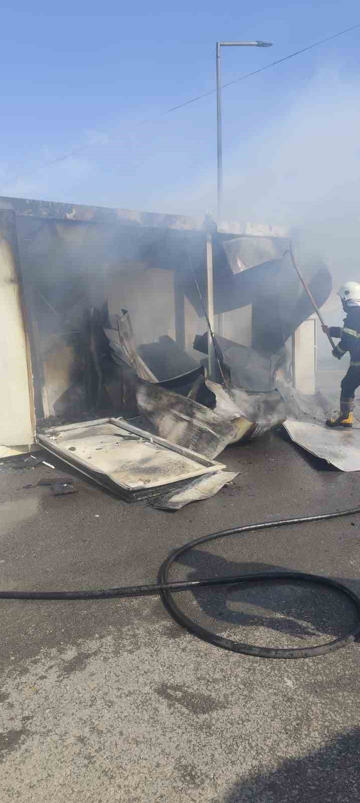 Kahramanmaraş’ta konteyner yangını 