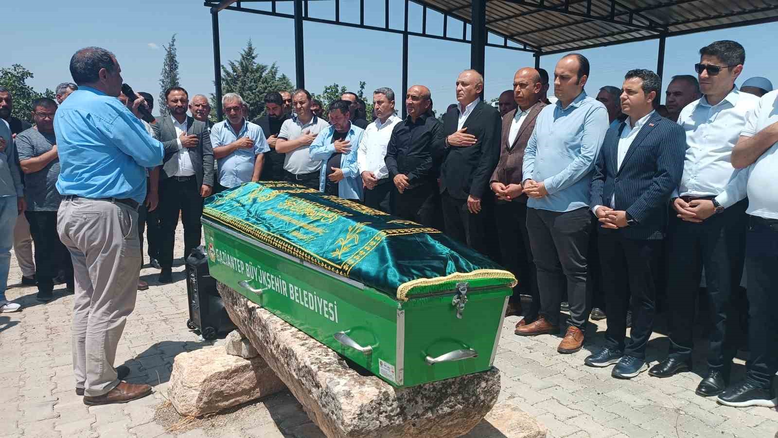 Otizmli Onurcan Özdemir son yolculuğuna uğurlandı 