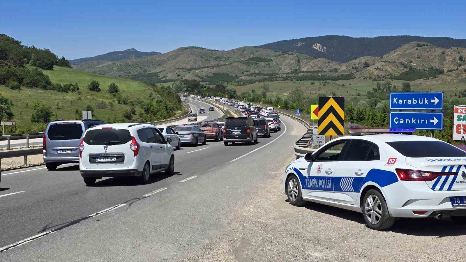 Kemikli Rampaları’nda tatil dönüşü yoğunluğu başladı 