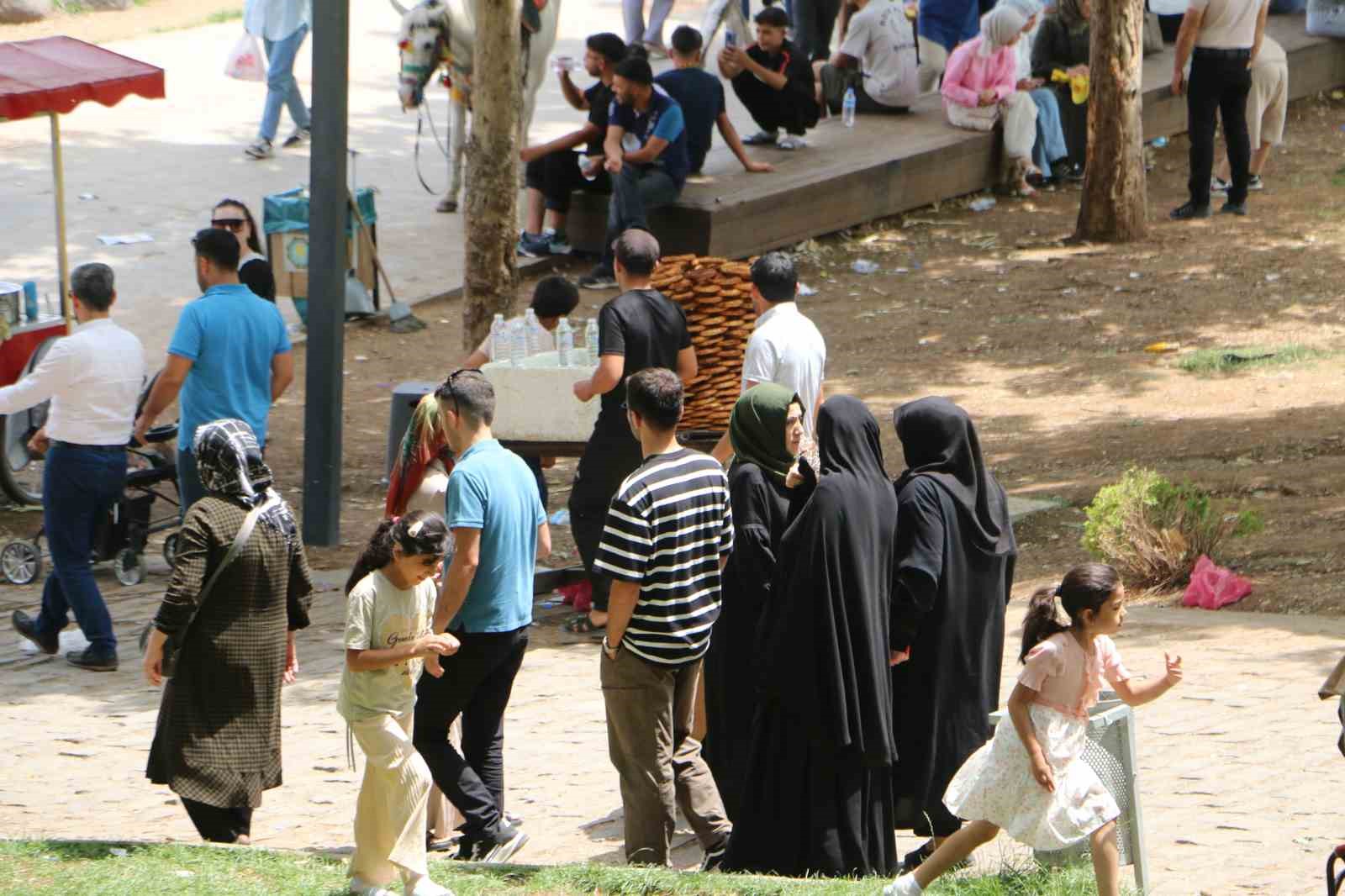 Diyarbakır’ın turistik mekanlarında bayram yoğunluğu 