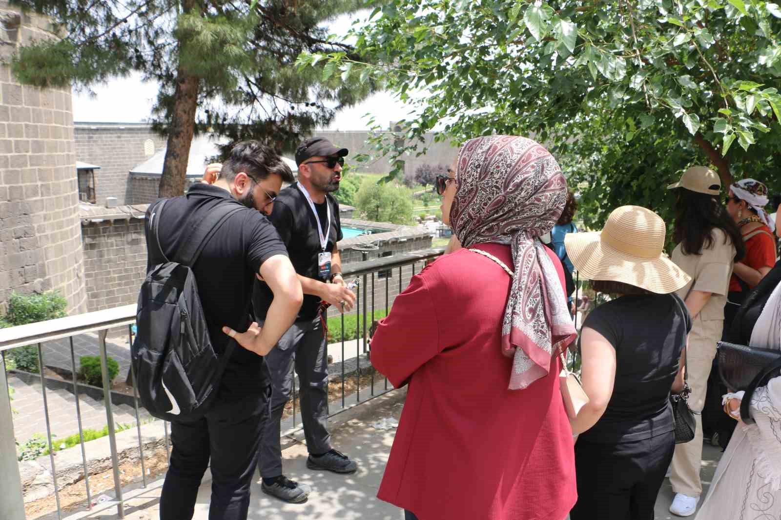 Diyarbakır’ın turistik mekanlarında bayram yoğunluğu 