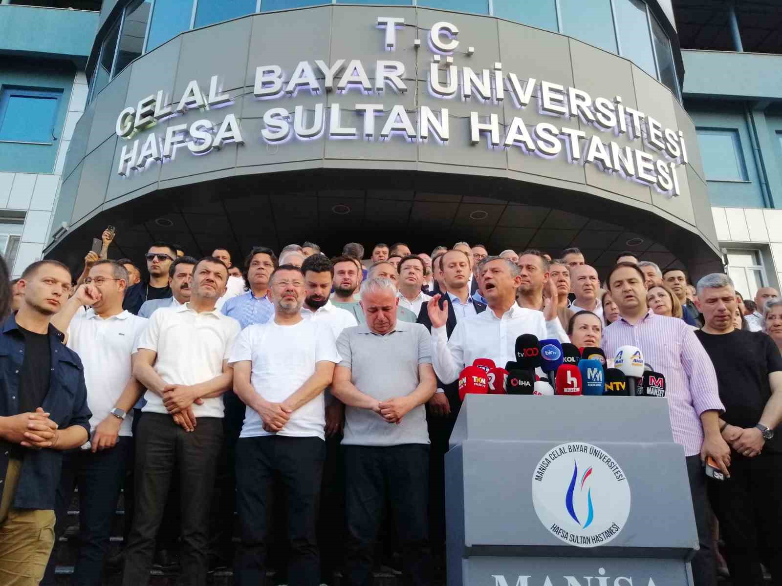 Özgür Özel: 