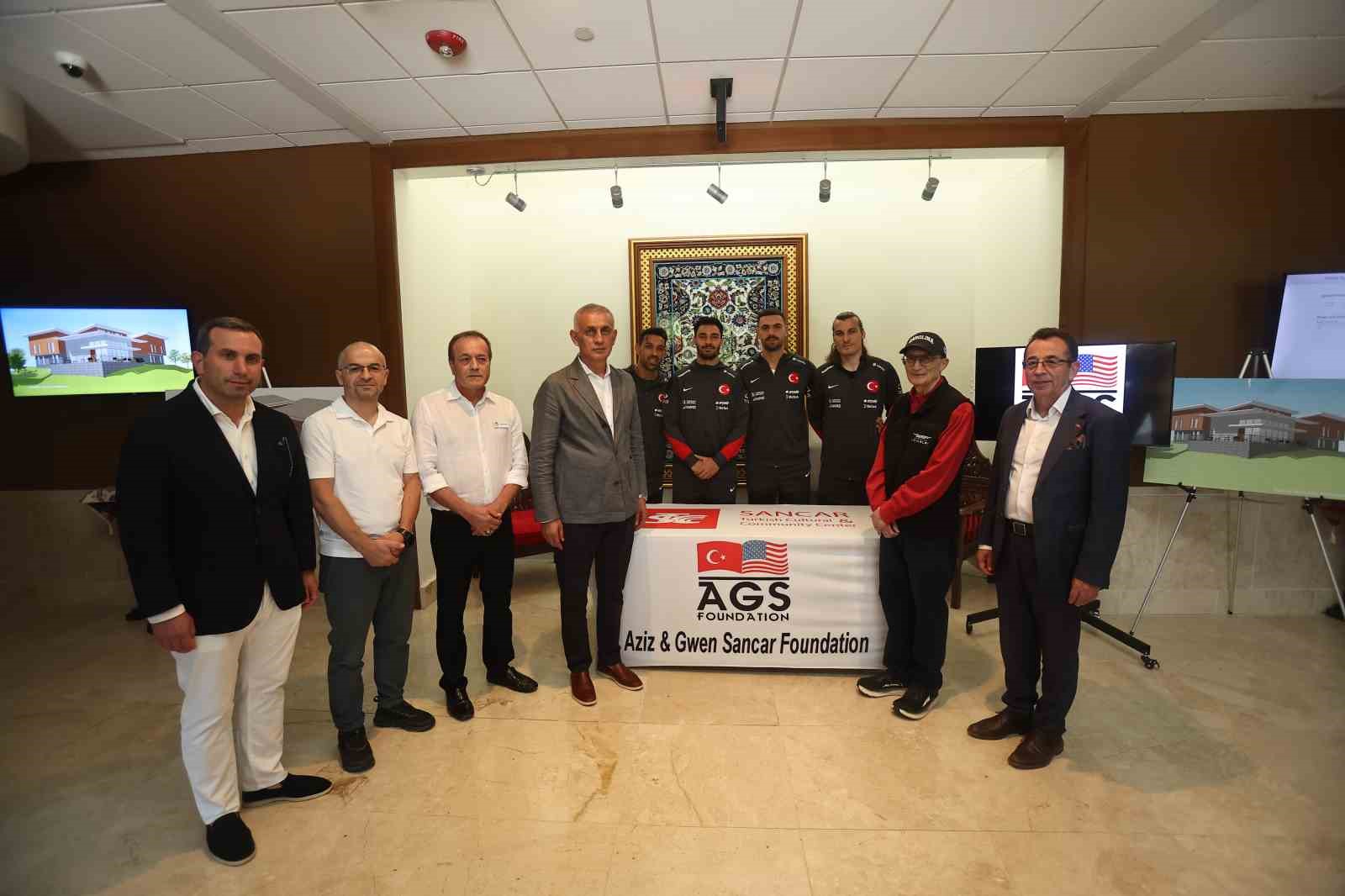 A Milli Takım’dan Aziz Sancar’a ziyaret 