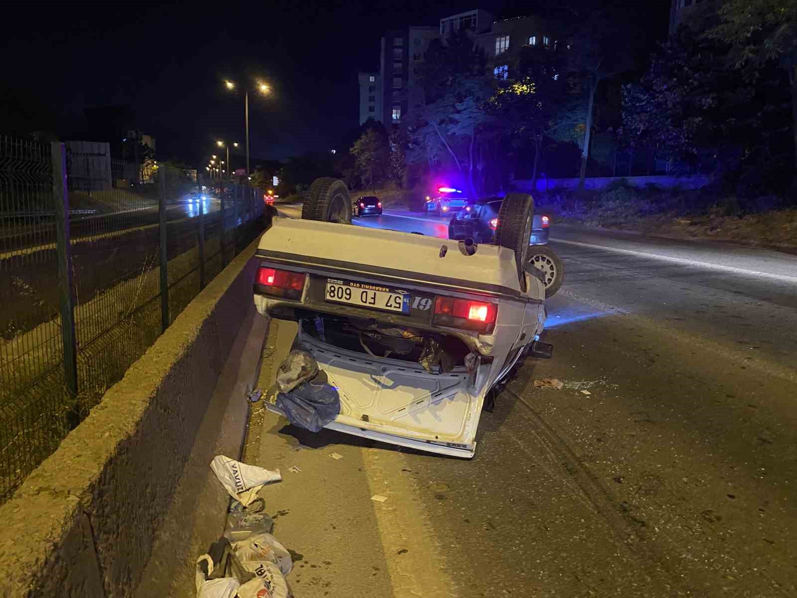 Kartal’da kontrolden çıkan otomobil takla attı: 2 yaralı 