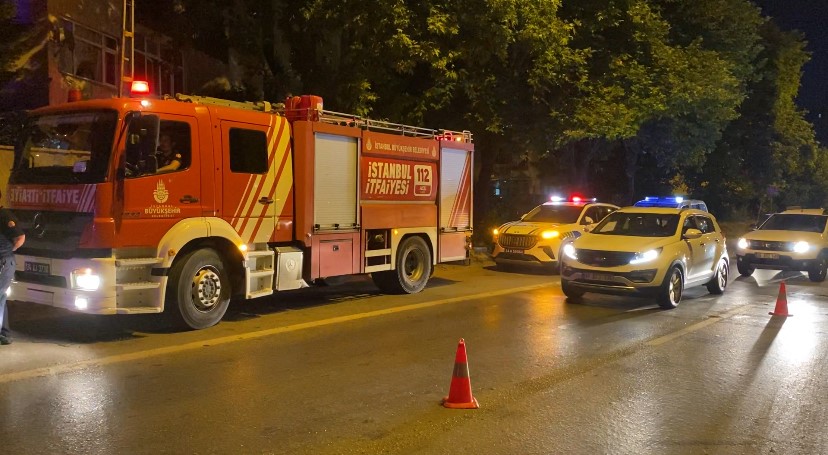 Kartal’da kontrolden çıkan otomobil takla attı: 2 yaralı 