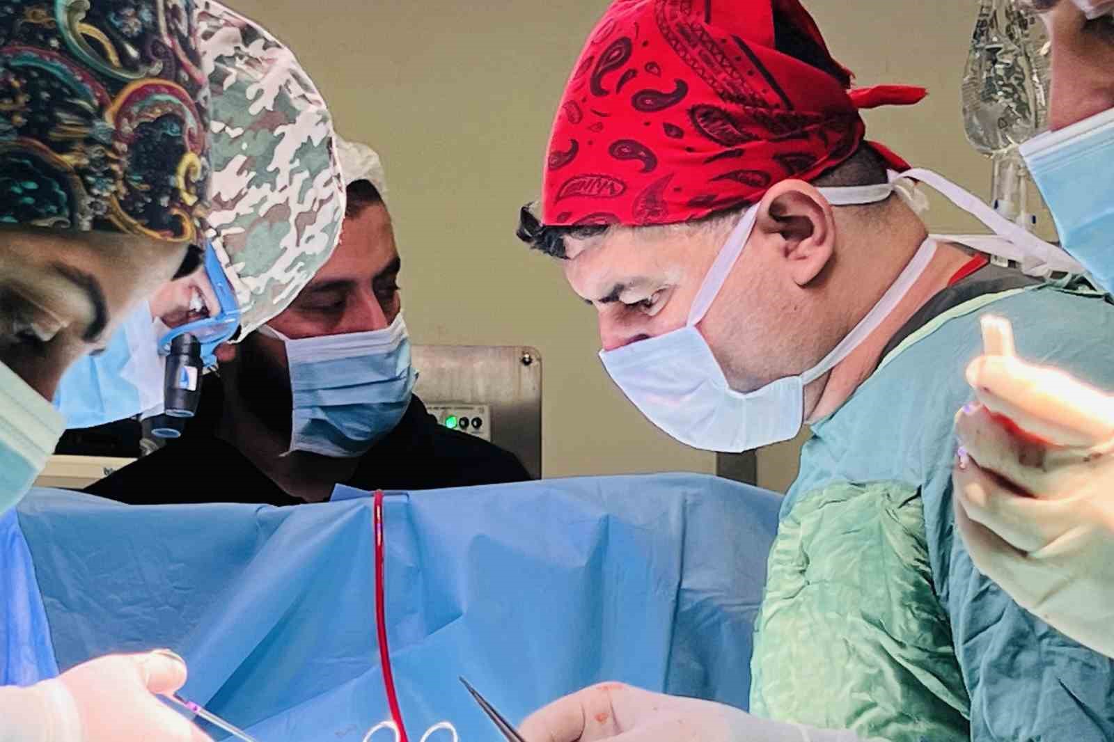 Van’daki Kalp Merkezinde bininci açık kalp ameliyatı başarıyla yapıldı 