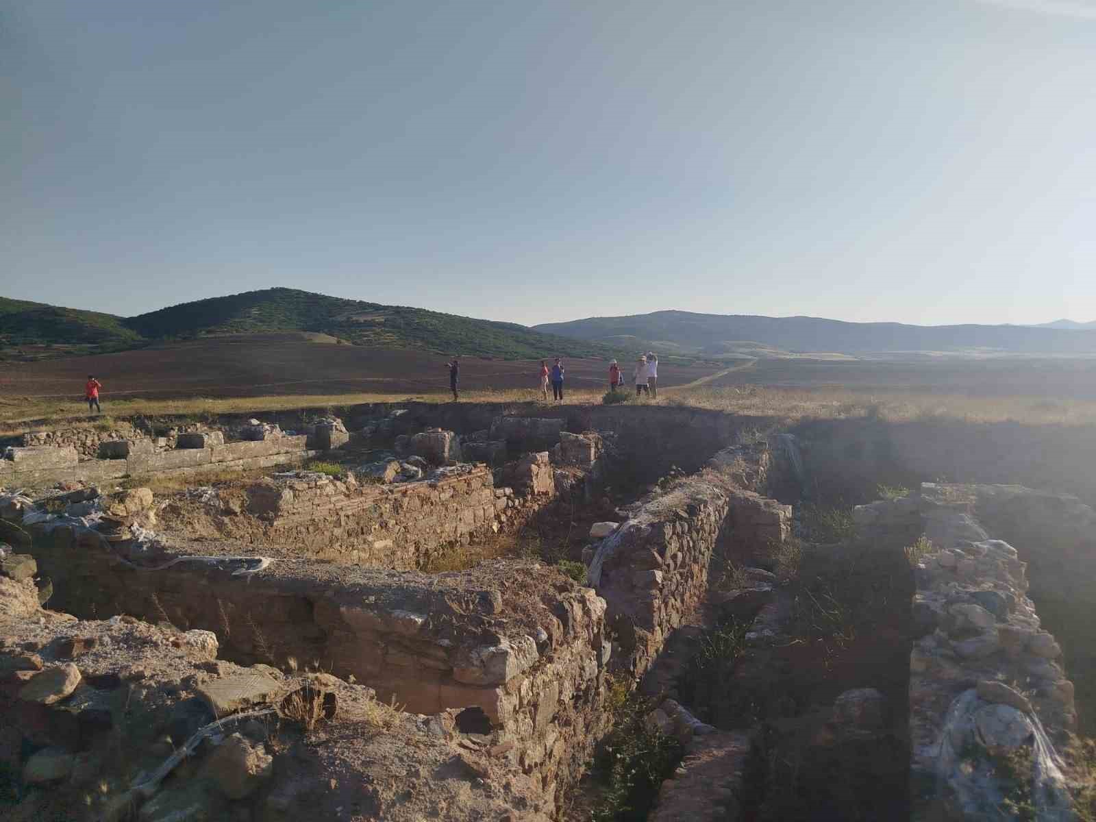 Kültür gezisinde tarihi alan yeniden gündeme geldi 