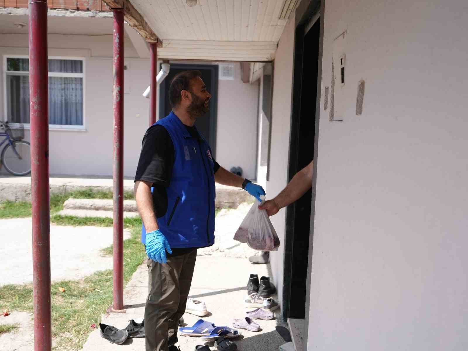 Düzce’de kurban etleri 86 aileye ulaştırıldı 