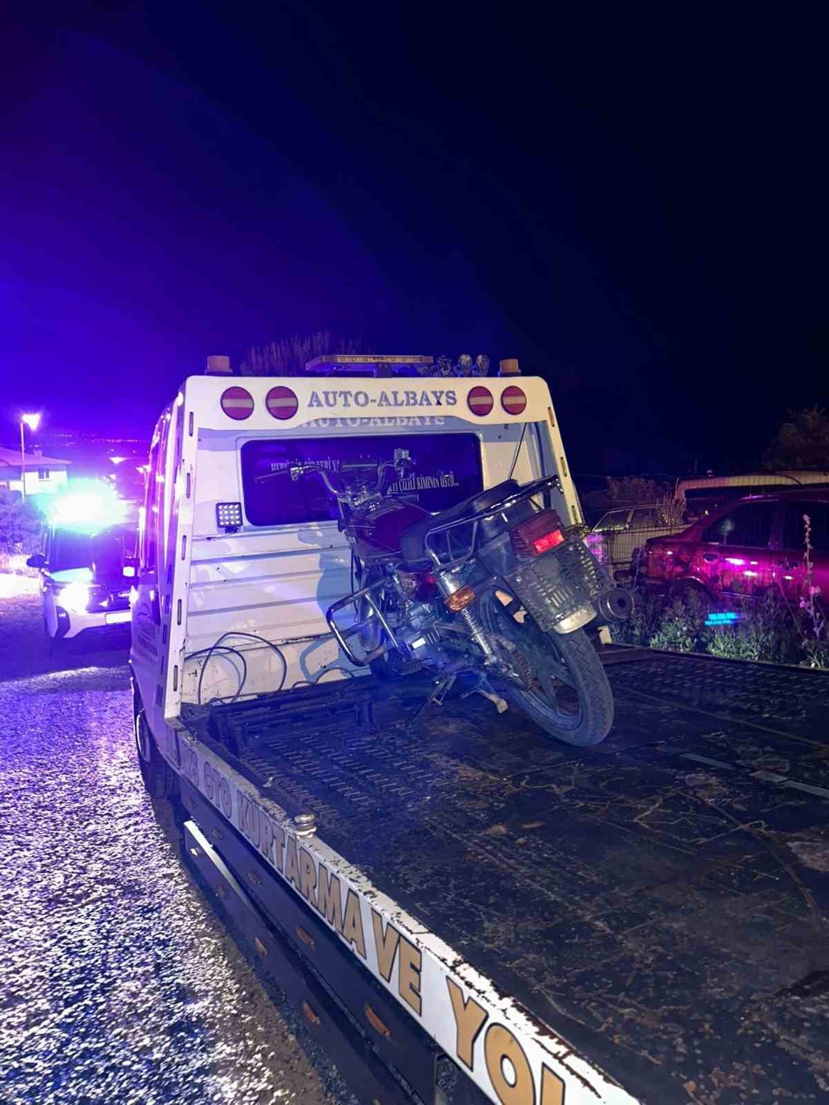 Egzoz patlatan motosiklet sürücüleri trafikten men edildi 
