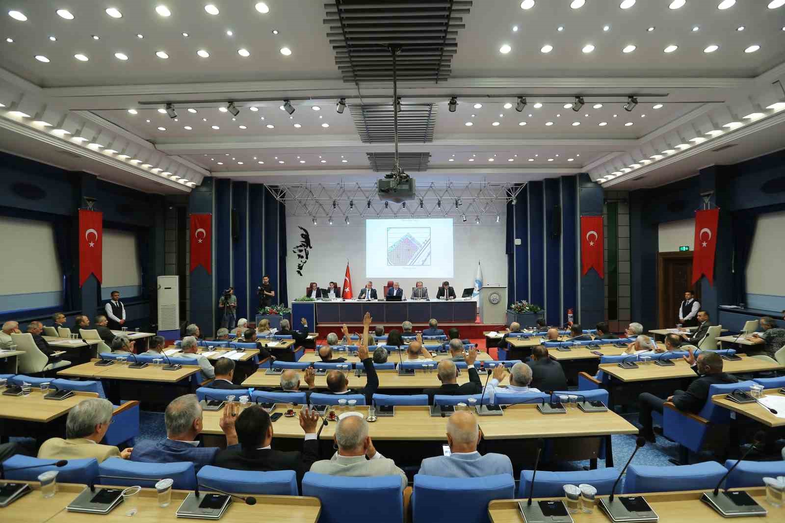 Büyükşehir Meclisi’nden Kartal Katlı Kavşağı Projesi için ’alternatif yol’ kararı 