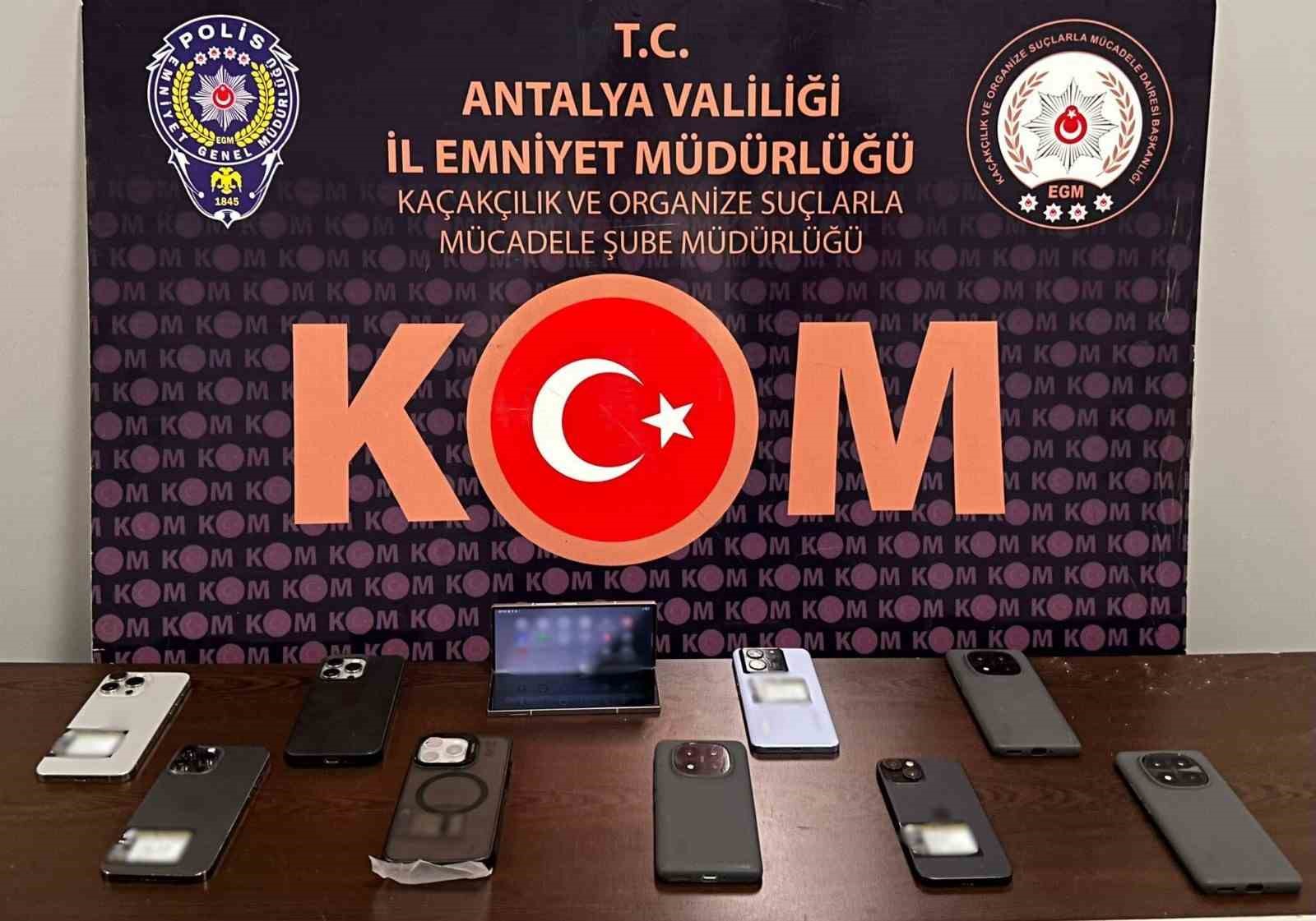 Antalya’da 1 haftada 8 şüpheliye adli işlem yapıldı 2 firari yakalandı 