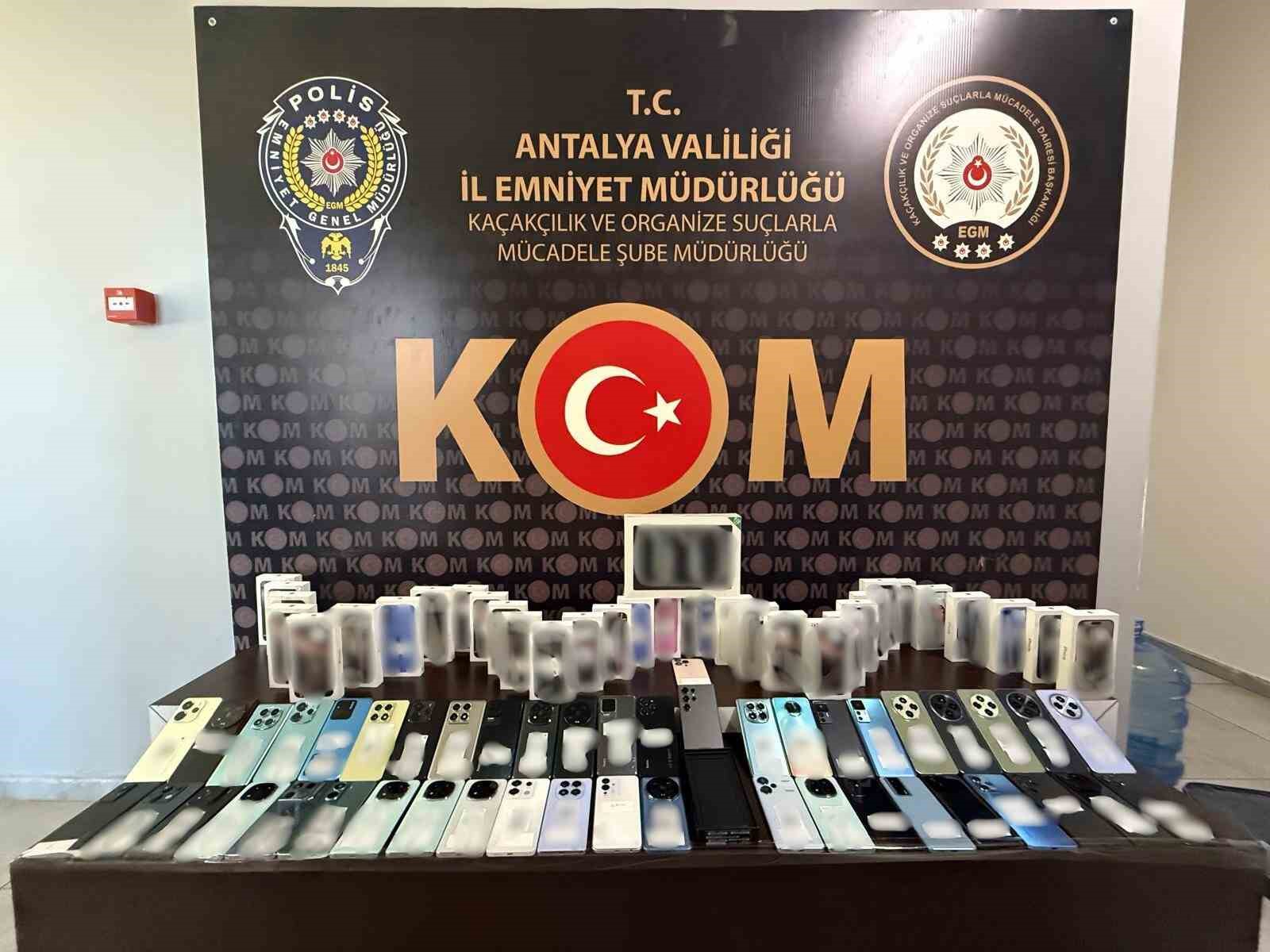 Antalya’da 1 haftada 8 şüpheliye adli işlem yapıldı 2 firari yakalandı 