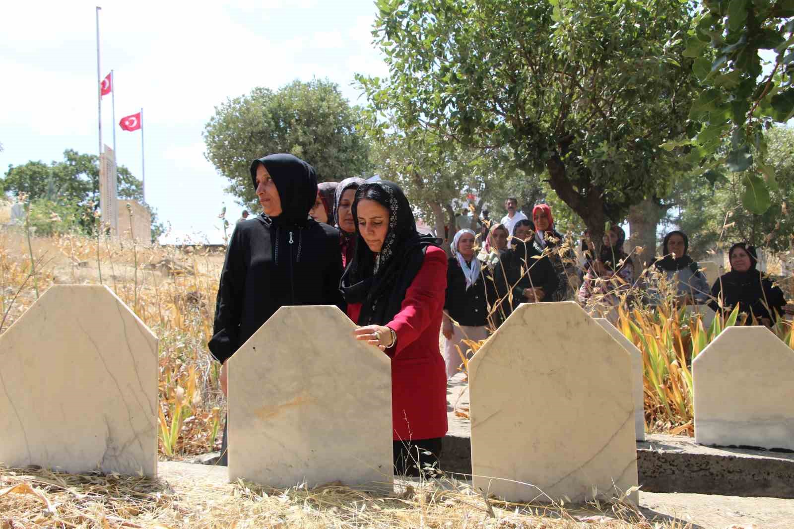 Çevrimli köyünde 35 yıl önce PKK’nın katlettiği 27 kişi anıldı 