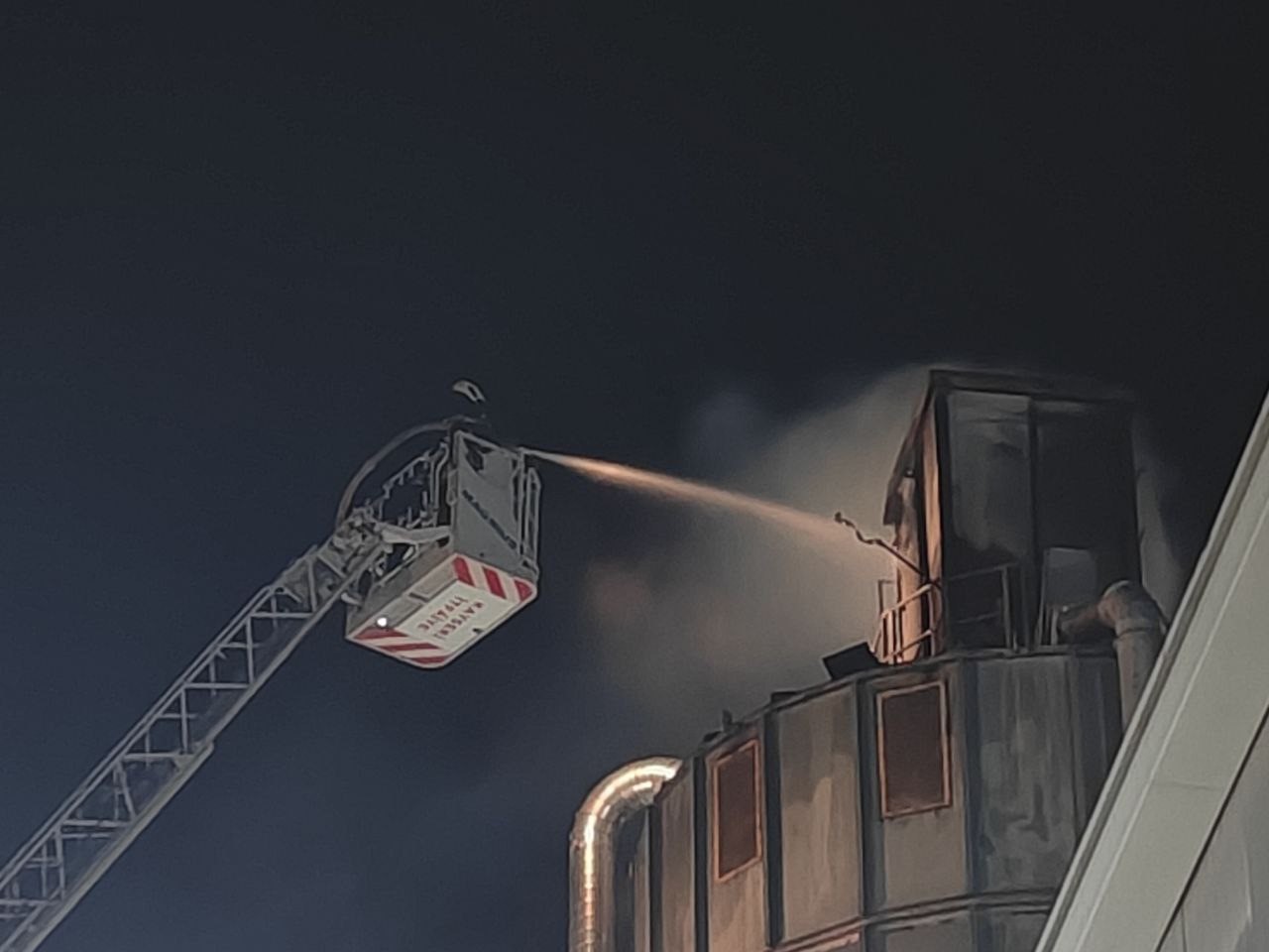 Kayseri’de ahşap fabrikasında korkutan yangın 