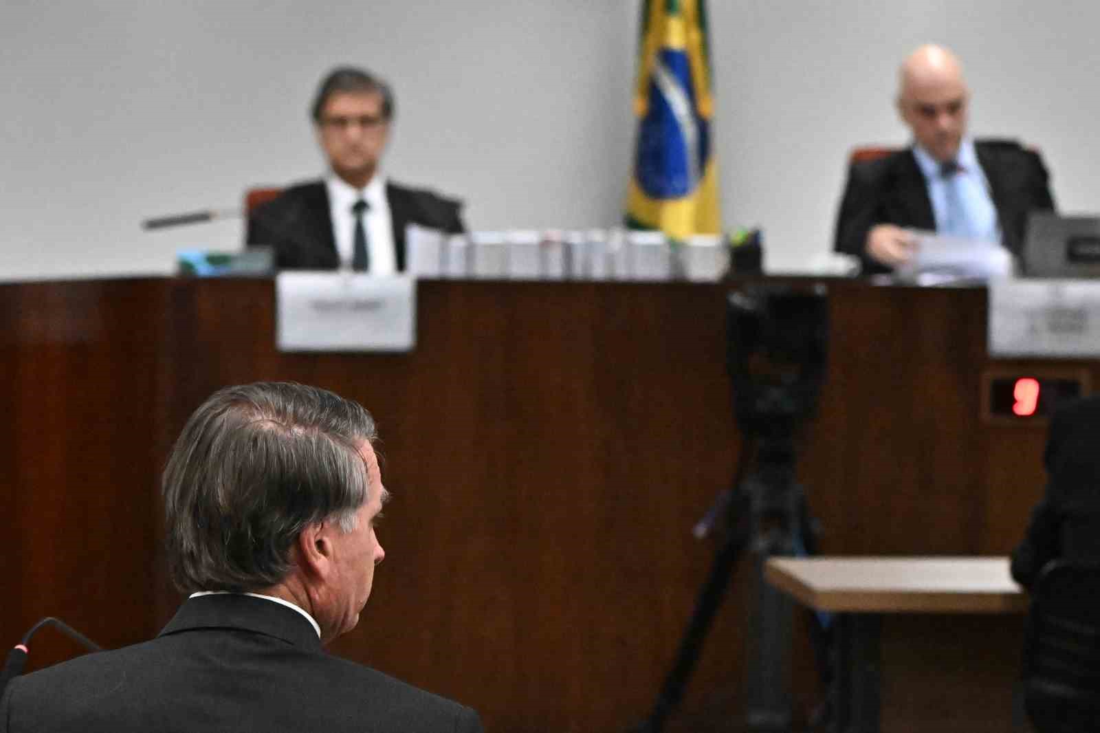 Brezilya’nın eski Devlet Başkanı Bolsonaro darbe girişimi suçlamasıyla ilk kez hakim karşısına çıktı 