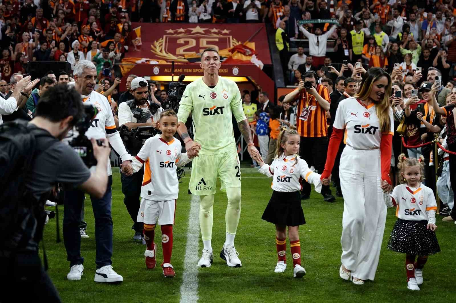 Fernando Muslera: 