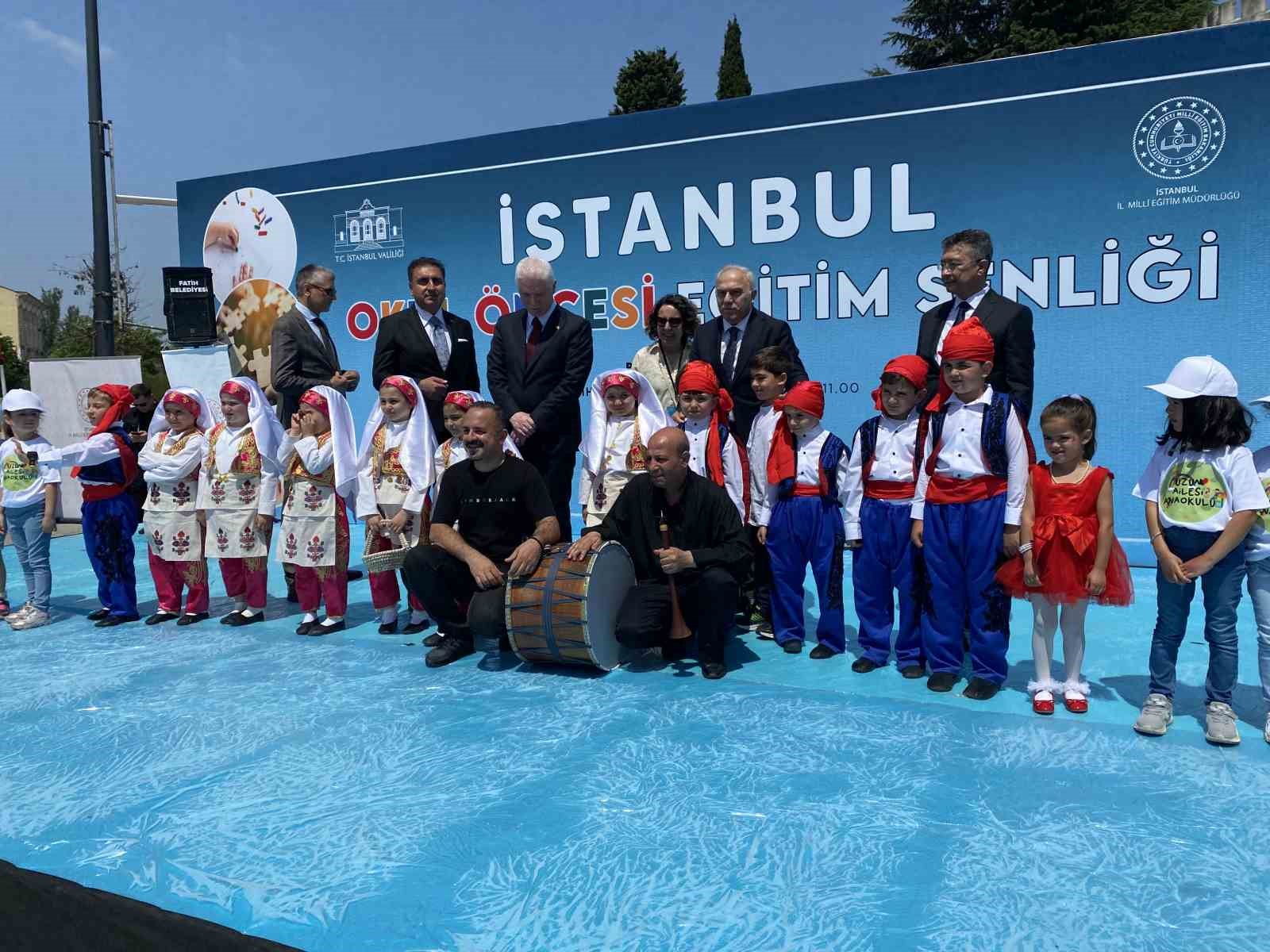 Beyazıt Meydanı’nda Okul Öncesi Eğitim Şenliği düzenlendi, çocuklar doyasıya eğlendi 
