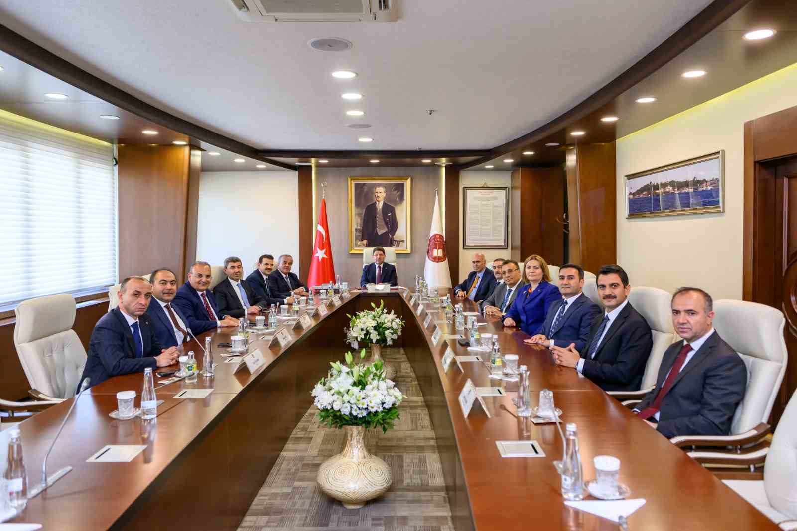 Adalet Bakanı Tunç: 