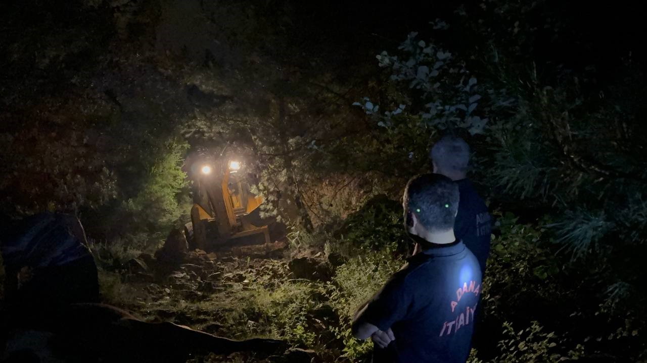 Kuyuda bulunan kayıp inek saatler süren çalışmayla kurtarıldı 