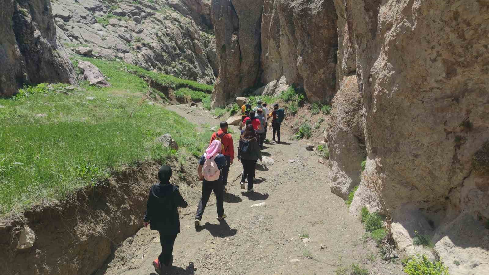 Van’daki doğa harikası kanyon keşfedilmeyi bekliyor 