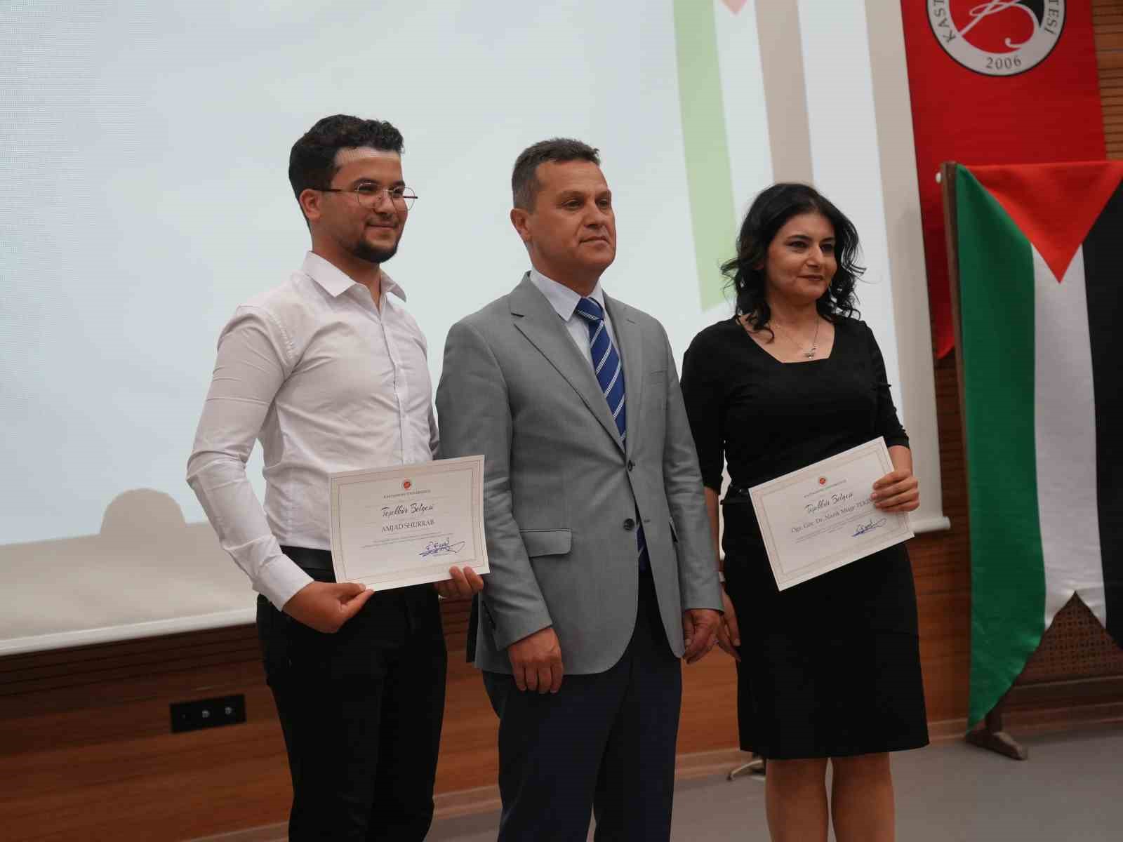 Filistinli öğrencilerden ailelerine ağlatan mektup: 