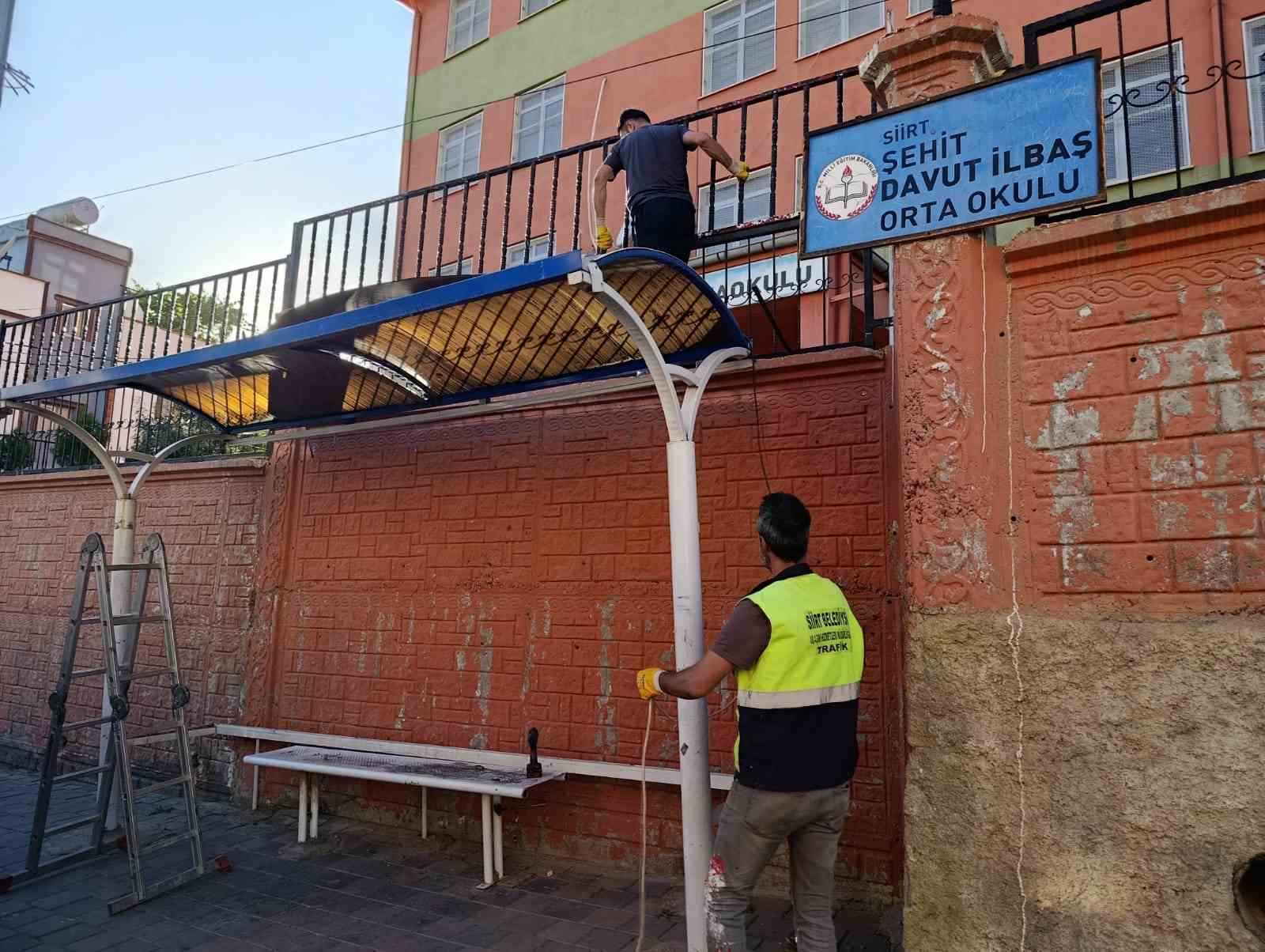 Siirt’te durak, duba ve kasis çalışmaları sürüyor 