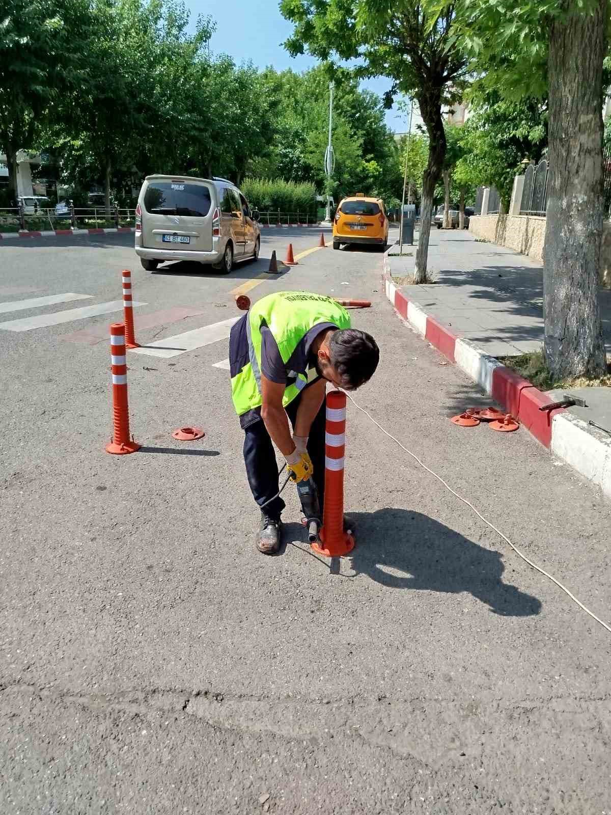Siirt’te durak, duba ve kasis çalışmaları sürüyor 
