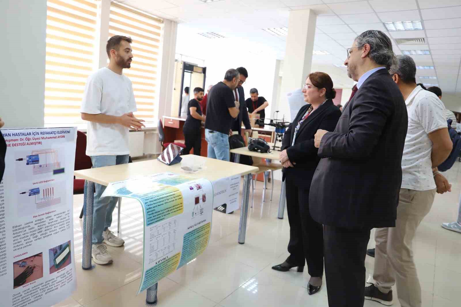 FÜ Mühendislik Fakültesinde bitirme proje yarışması düzenlendi 
