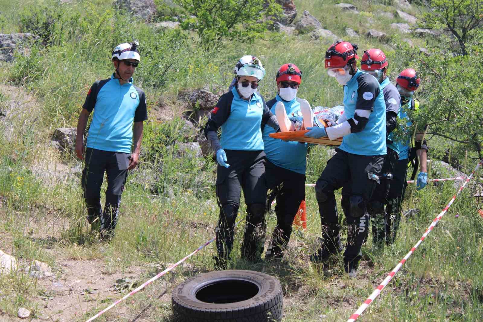 UMKE’den gerçeğini aratmayan tatbikat 