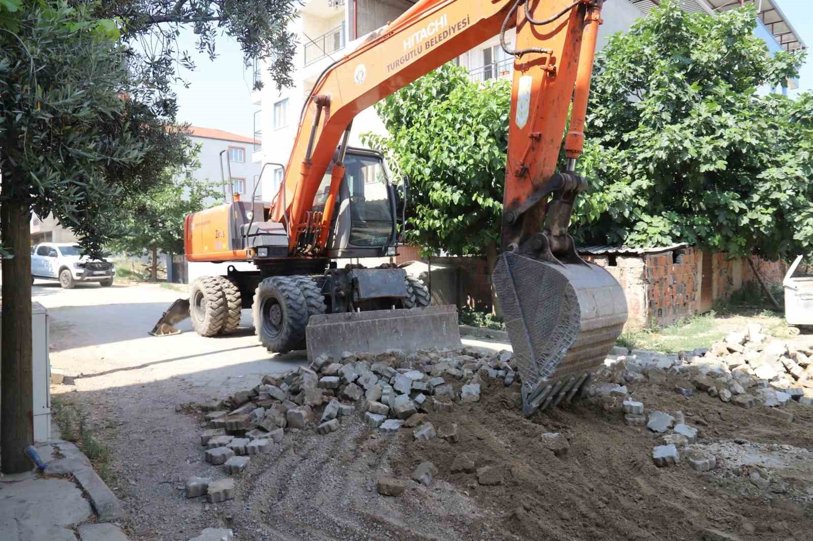 Turgutlu’nun sokakları bir bir yenileniyor 