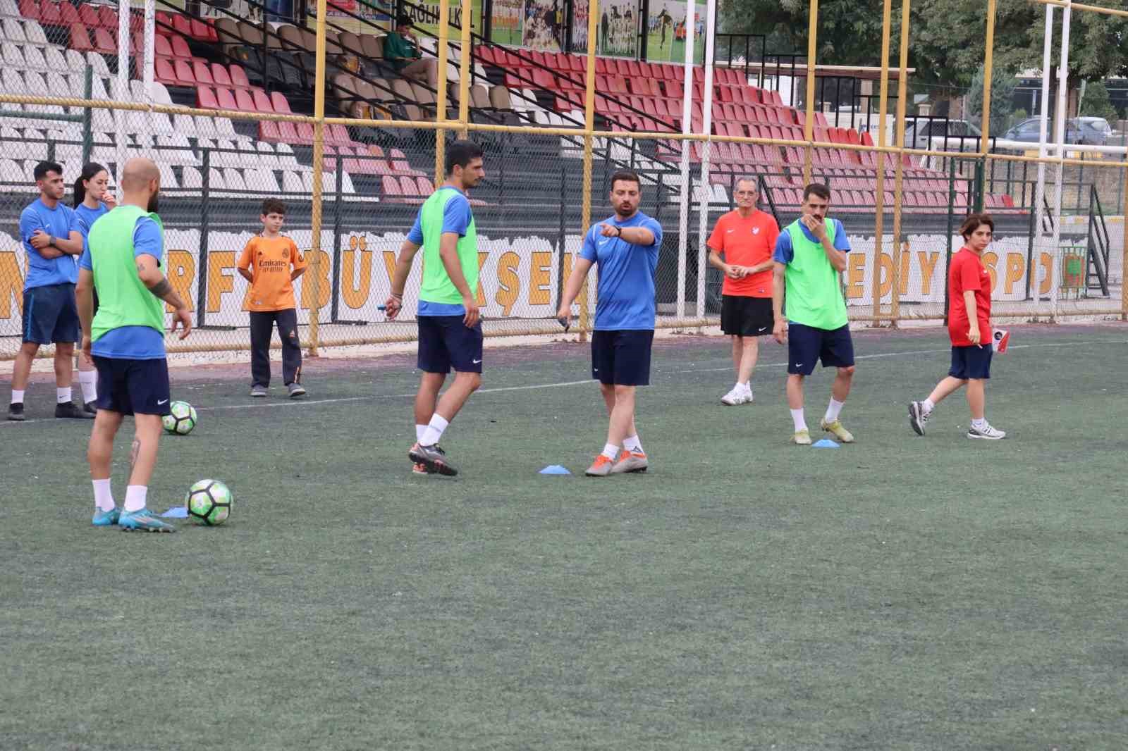 Eyyüp Cenap Gülpınar antrenör eğitim programı başladı 