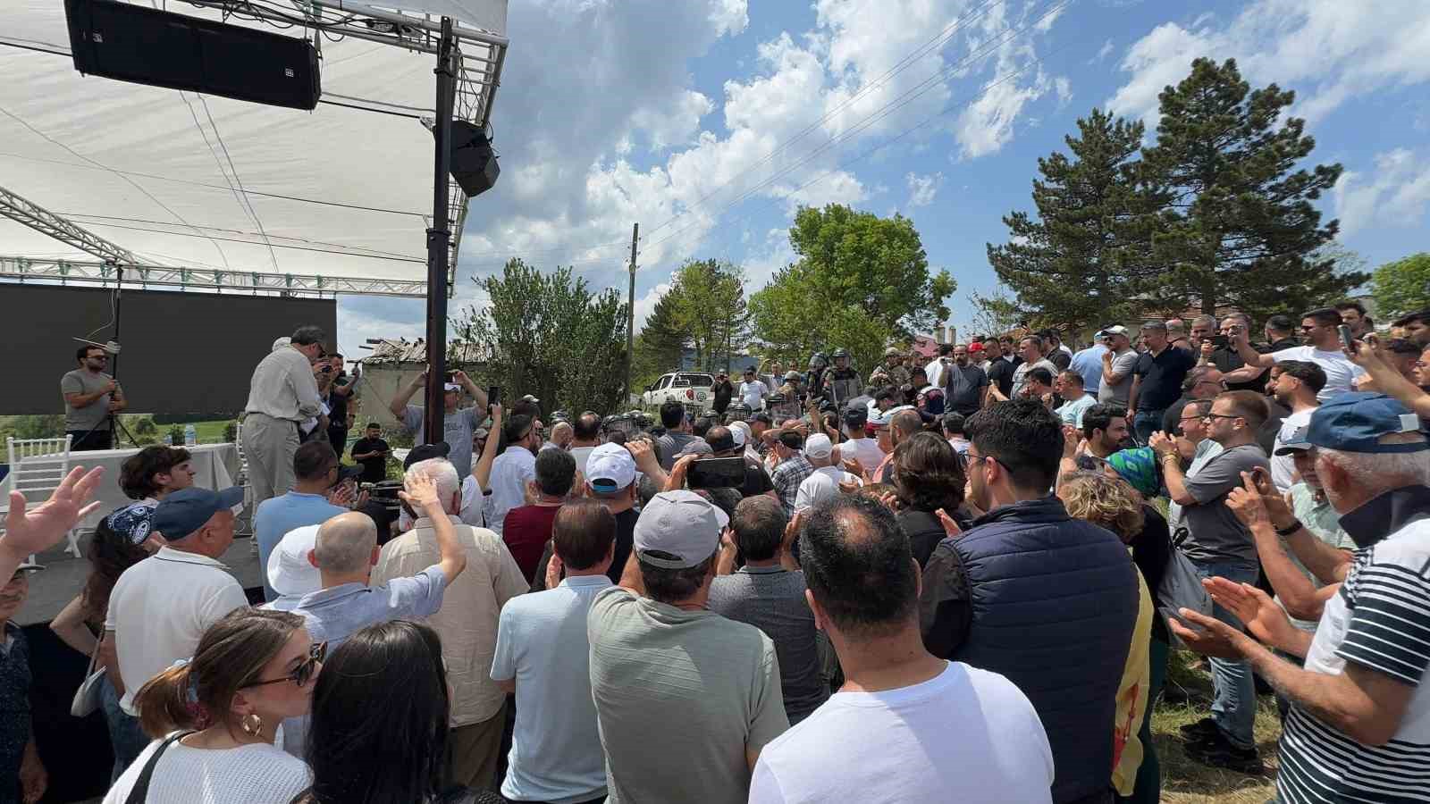 Eti Bakır’ın ÇED toplantısına vatandaş izin vermedi 