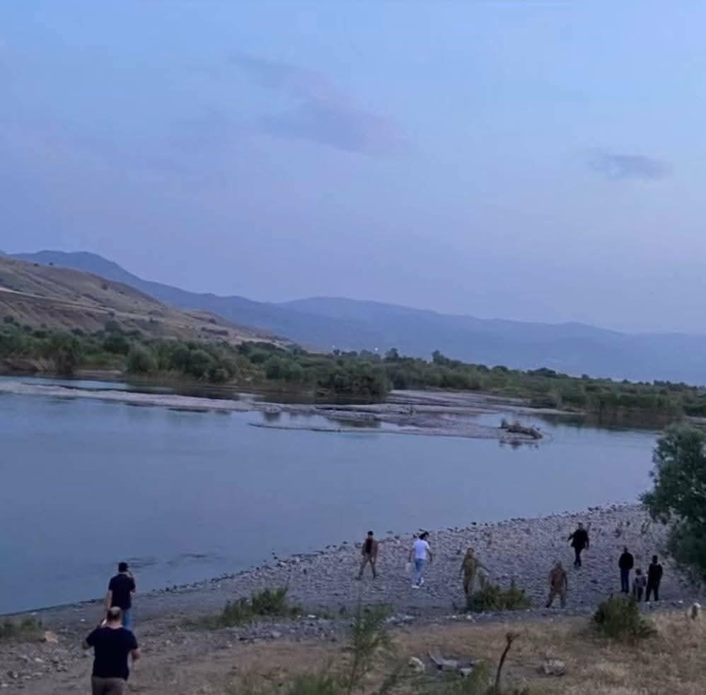 Balık tutmak için nehre giren şahıs akıntıya kapıldı, arama çalışması başlatıldı 