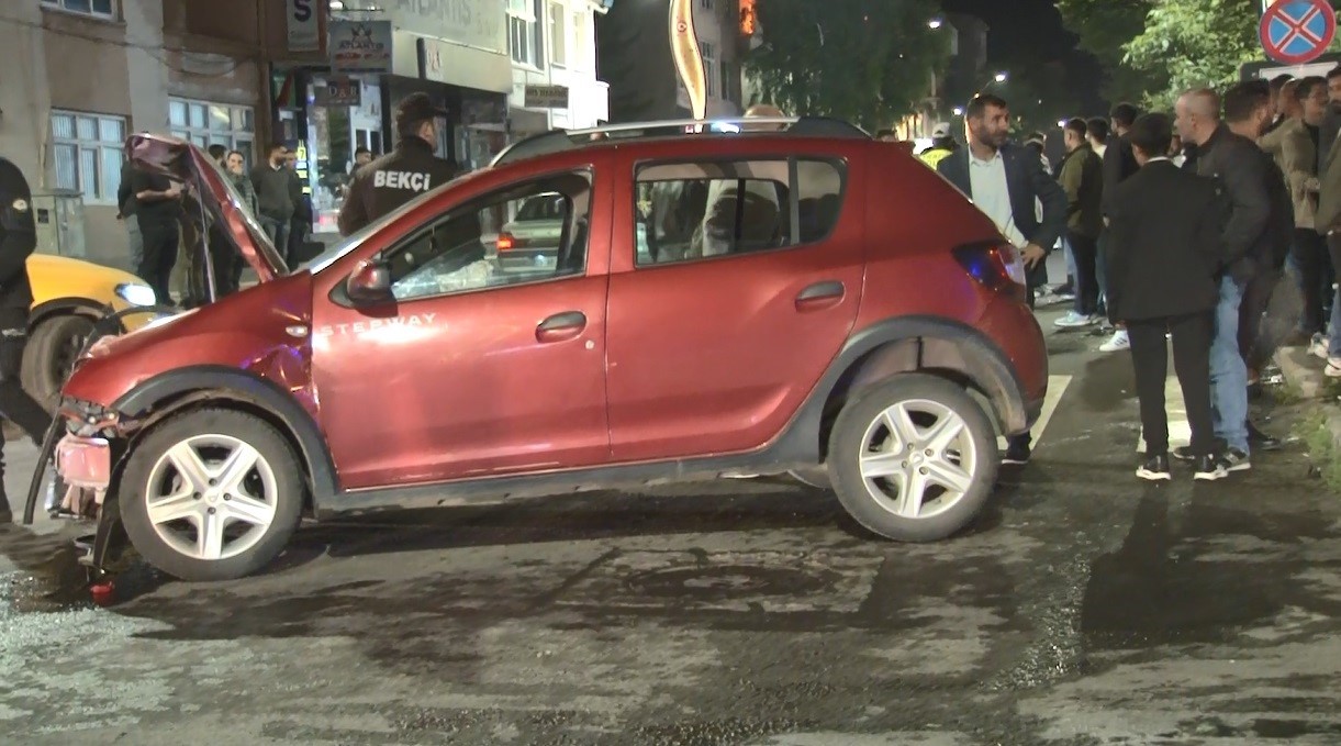 Kars’ta 4 araçlı zincirleme trafik kazası: 4 yaralı 