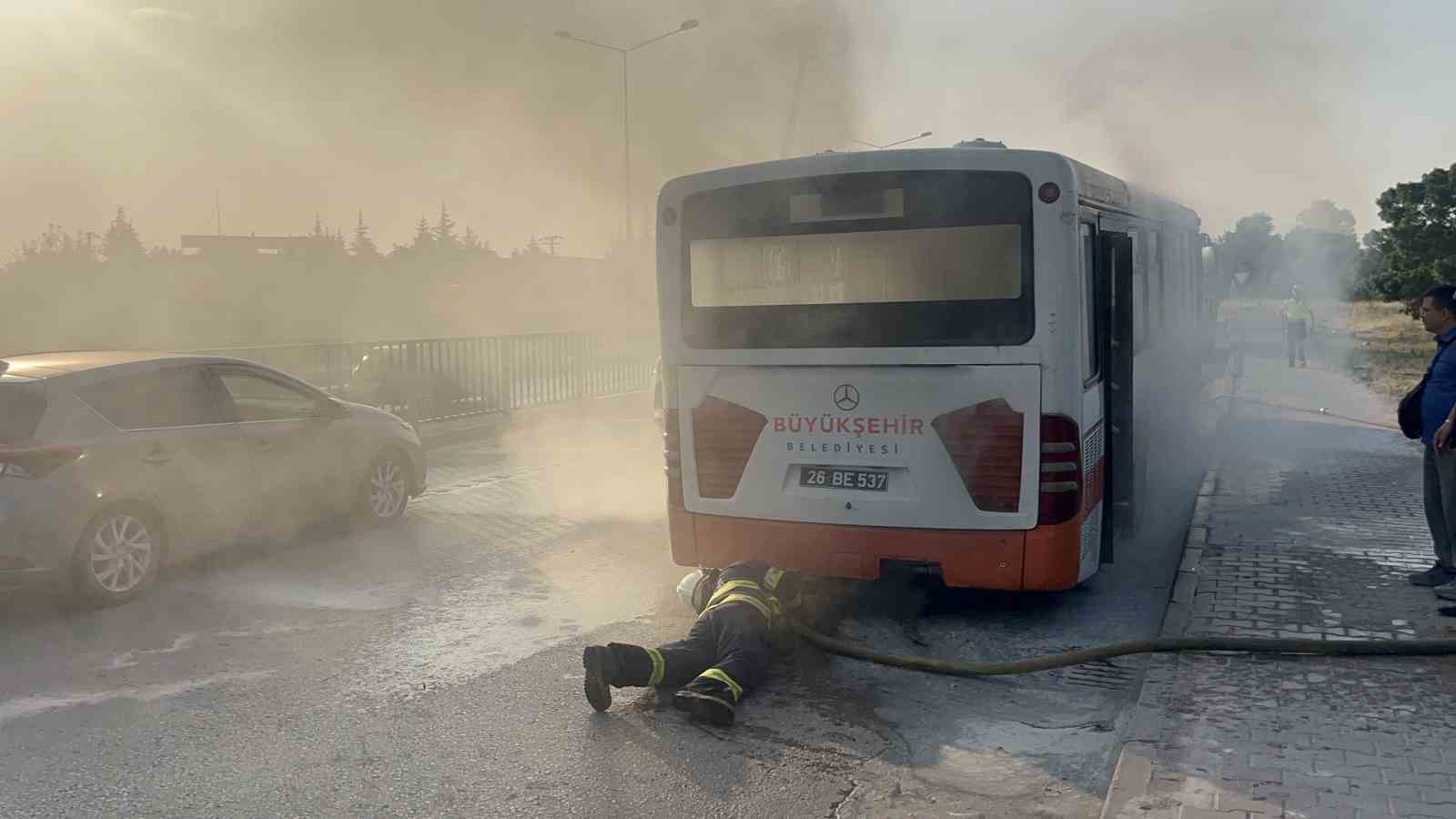 Eskişehir’de yolcu otobüsü yandı: 1 yaralı 