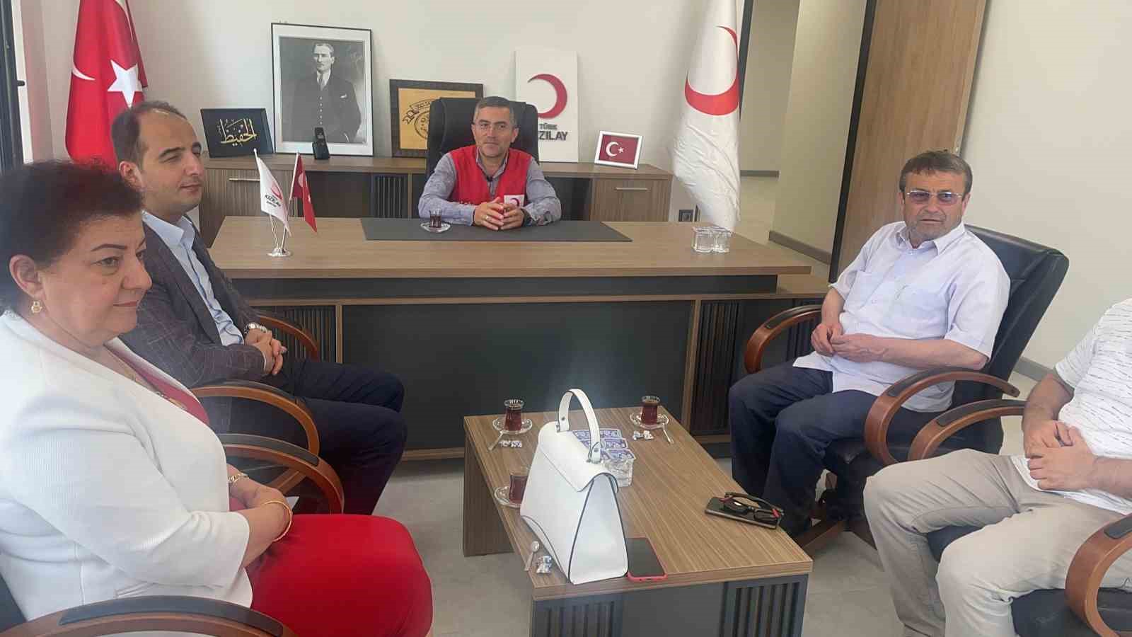 Vali Yardımcısı Uzan’dan Kızılay Başkanı Yalçın’a ziyaret 