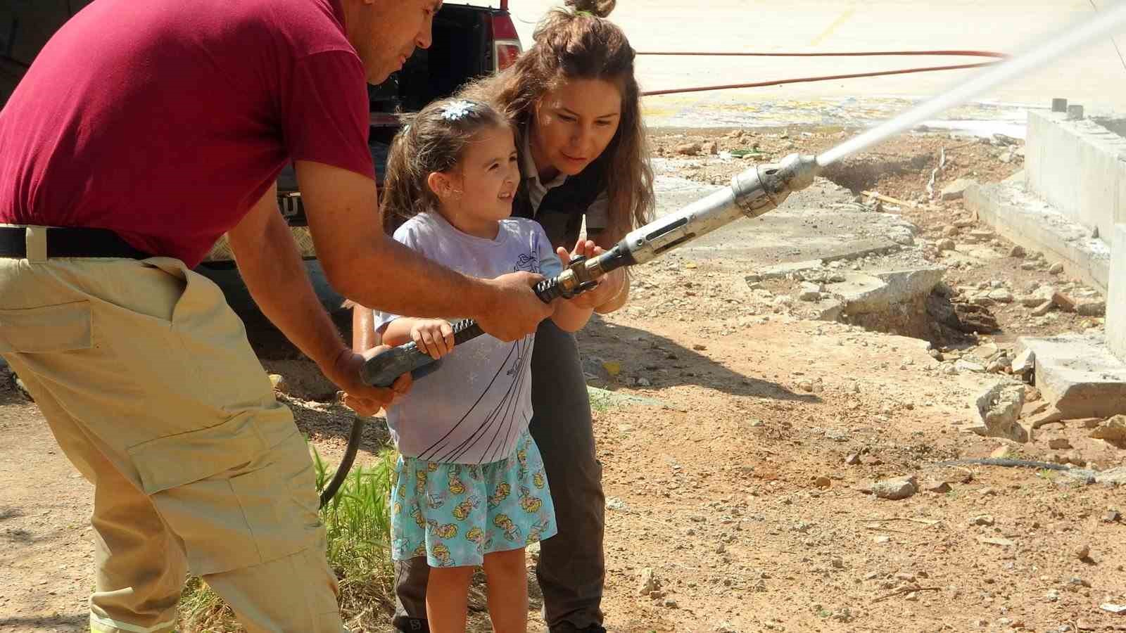 Muğla’da öğrencilere orman yangınları konusunda eş zamanlı farkındalık eğitimi verildi 