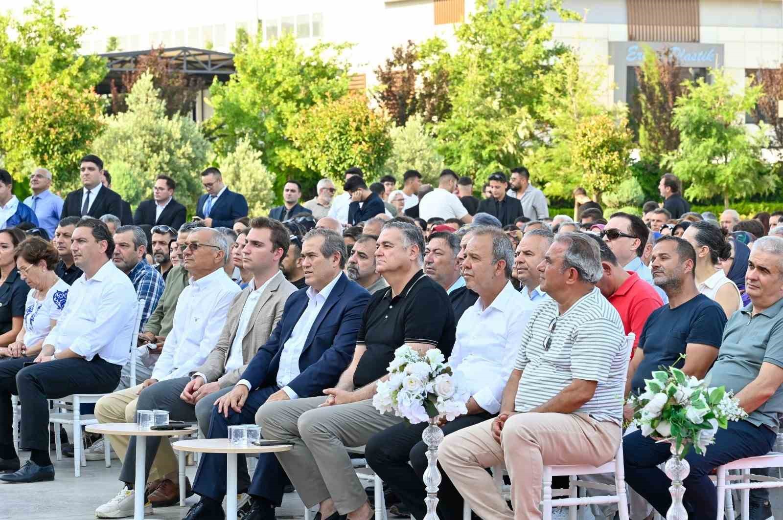 Ali Bahar AOSB Teknik Koleji’nde ilk mezuniyet coşkusu: 254 öğrenci kep attı 