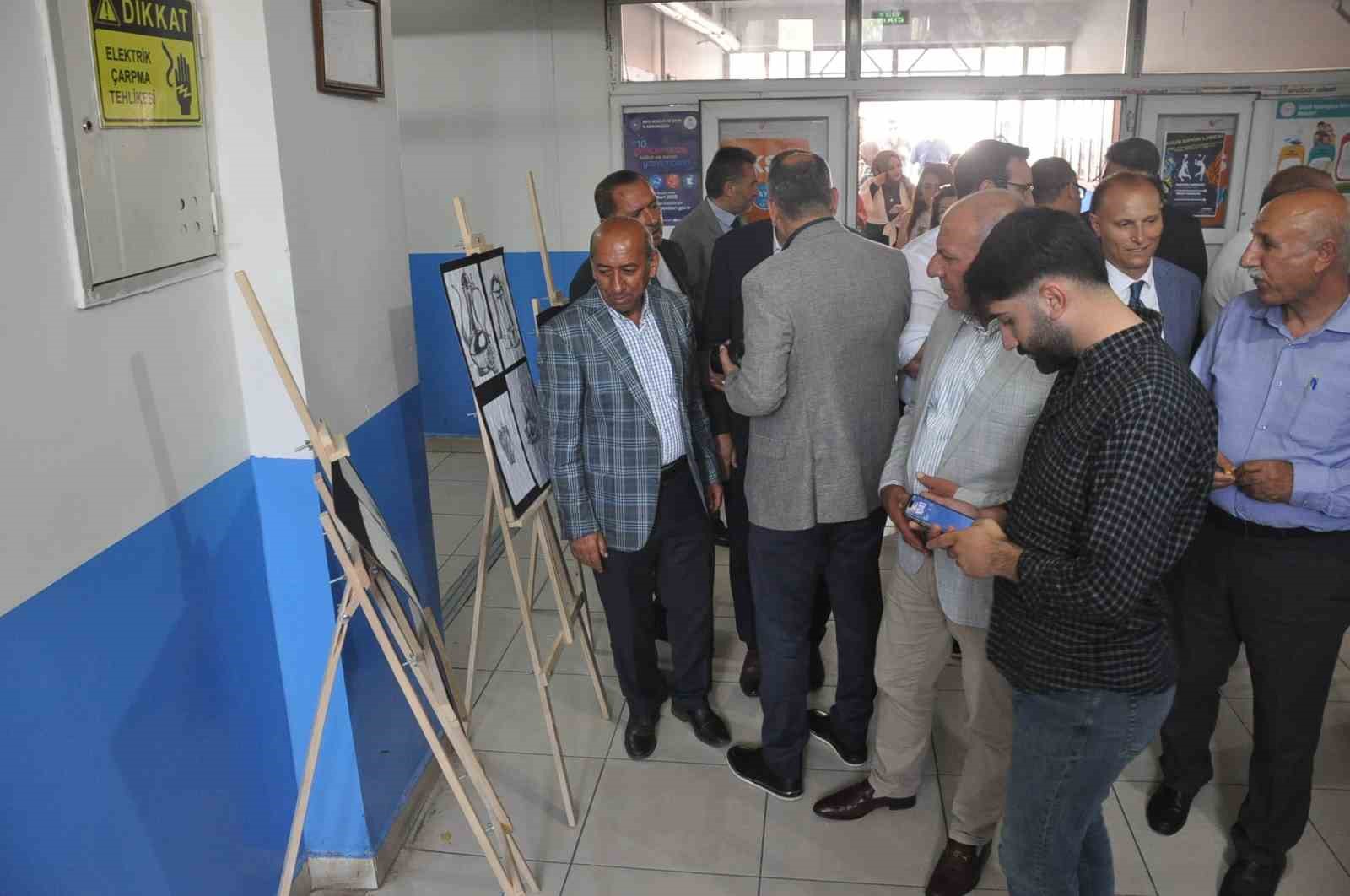 Bulanık Said Nursi Anadolu Lisesi öğrencilerinden etkileyici sergi 